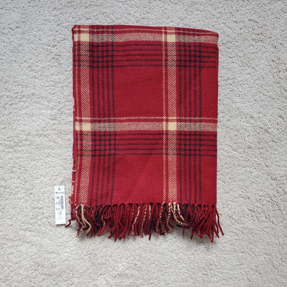 Madewell Buffalo Check Cape Scarf - Picture 5 of 9